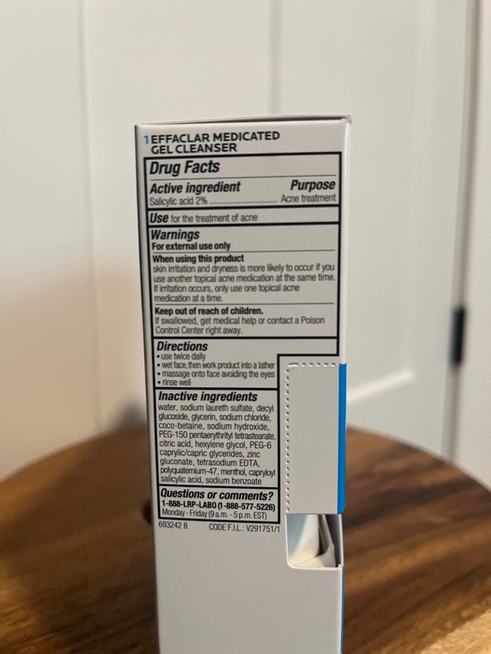 La Roche Posay Effaclar Daily Acne Essentials Kit – 3 piece - Picture 4 of 6